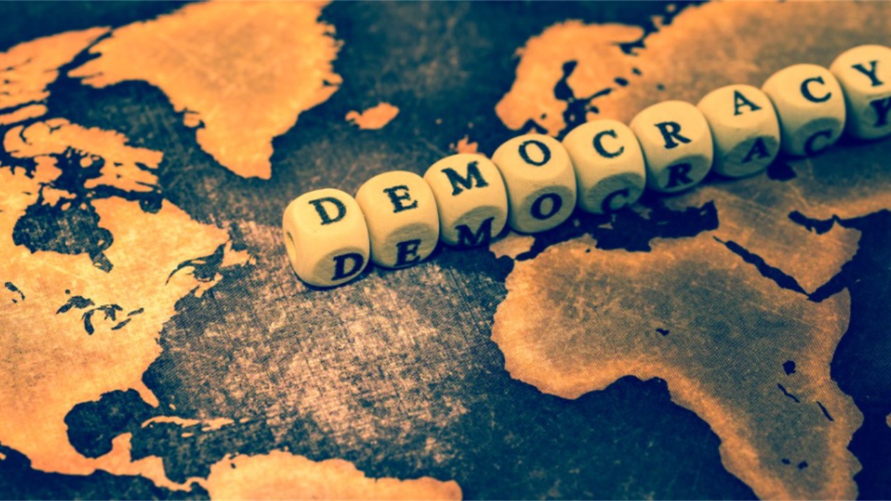 Democratize the “democratized leadership development”!